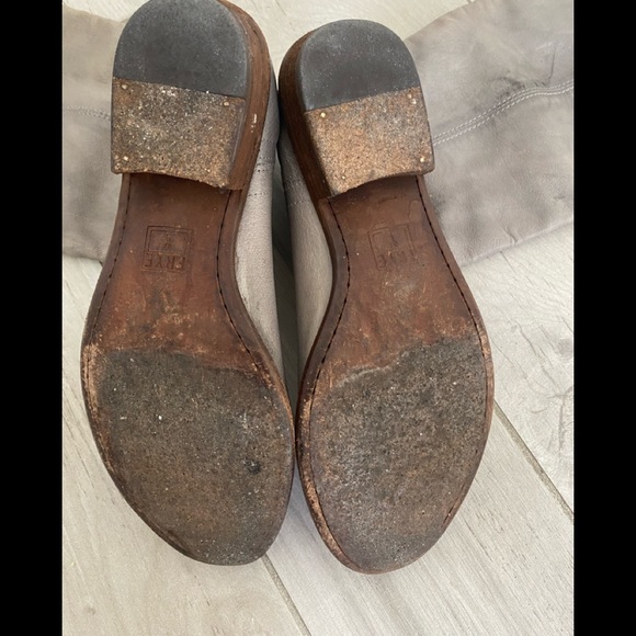 Frye Carson Riding boots. - Picture 9 of 10